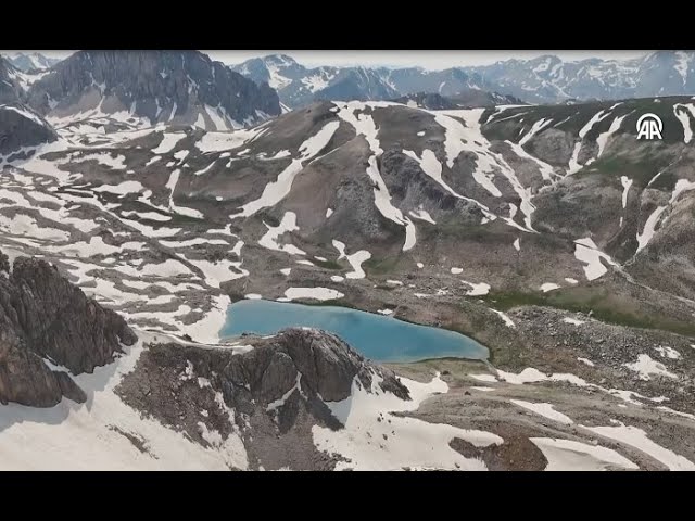 Tunceli’nin Göz Kamaştıran Rotası: Merg Yaylası ve Yeşil Göl Doğaseverleri Bekliyor Tunceli’nin Göz Kamaştıran Rotası: Merg Yaylası ve Yeşil Göl Doğaseverleri Bekliyor