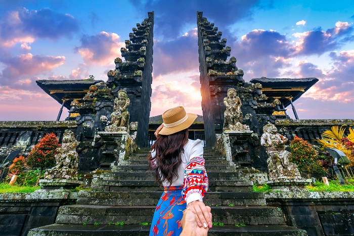 Sosyal Medyanın Gölgesinde Bali! Tanrılar Adası mı, Influencer Adası mı? Sosyal Medyanın Gölgesinde Bali! Tanrılar Adası mı, Influencer Adası mı?