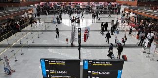 İstanbul’daki havalimanlarını geçen yıl 90 milyon yolcu kullandı İstanbul'daki Atatürk ve Sabiha Gökçen havalimanlarını geçen yıl 89 milyon 696 bin 950 yolcu kullandı.