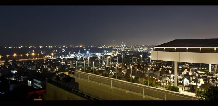 BW Plus The President Hotel'in Teras Restaurantı