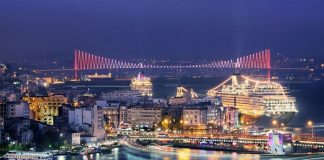 İstanbul dünyanın dört bir yanından turist çekmeye devam ediyor