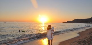 Akdeniz’in parlayan güneşi Alanya’da sahiller canlandı