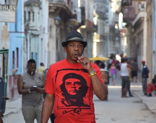 Küba’nın Büyülü Dünyası: Cohiba’nın İzinde Bir Seyahat Küba