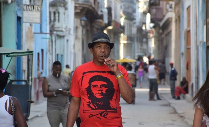 Küba: ABD'nin seyahat kısıtlamalarını hafifletmesi sınırlı bir adım