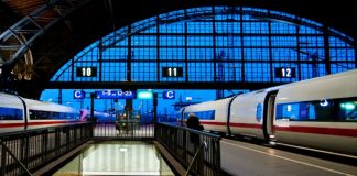 Expedia raylarda da güçlü olmak istiyor