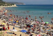 Yerli Turistlerin Seyahat Harcamaları Yıldan Yıla Artıyor: 204,9 Milyar Lira Yerli turistler geçen yılın üçüncü çeyreğinde 204,9 milyar lira seyahat harcaması yaptı