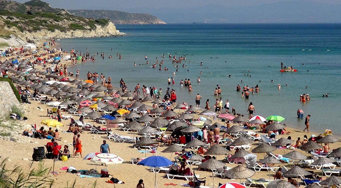 Yerli turistler geçen yılın üçüncü çeyreğinde 204,9 milyar lira seyahat harcaması yaptı