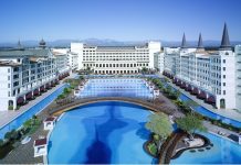 Mardan Palace Hotel Genel Müdürü Selçuk Şentepe: Sıkıntılarımız var ama otel açık!