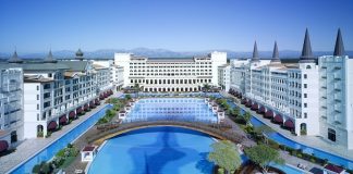 Mardan Palace Hotel Genel Müdürü Selçuk Şentepe: Sıkıntılarımız var ama otel açık!