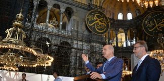 Turizm Bakanı’ndan tur operatörleri ve otelcilere sert uyarı!