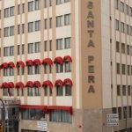 Pera’da satılık otel!