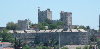 Bodrum Kalesi restorasyonuna rehberlerden tepki!