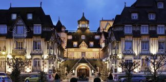 Türkler Normandiya’ya çıkarma yapıyor