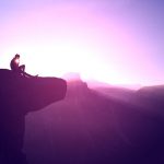 Eşinizi ya da sevgilinizi tek başına tatile gönderir misiniz?