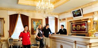 Otellerde misafir deneyimini geliştirmenin 9 etkili yolu