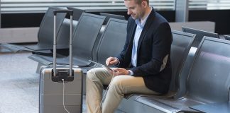 Victorinox’dan yeni USB özellikli valiz