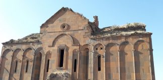 Ani Harabeleri Gezi Rehberi: Unutulmuş Bir İmparatorluğun İzinde Ani Harabeleri Gezi Rehberi: Unutulmuş Bir İmparatorluğun İzinde