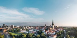 Ruslara eğitim vizesi ve oturma izni vermeyecek Rusları Uyardı: Sınırlar Kapanabilir