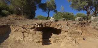 Metropolis’te ilk kez tonozlu mezarlar bulundu