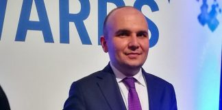 İlhan Küçük, “Yılın en iyi parlamento üyesi” ödülüne layık görüldü