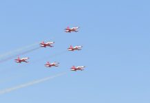 Gökyüzünde 10 milyar dolarlık gövde gösterisi