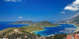 Turizm cennetini kaçak villalar sardı