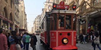 İstiklal Caddesi eski günlerine döndü!