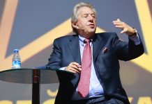 İdeal lider seyahat acentesi gibi değil tur rehberi gibi olmalı!