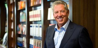 Amerikalı yazar İstanbul’da 2 bin kişiyle buluşacak