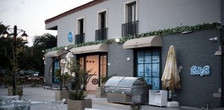 Alaçatı’nın yeni lezzet durağı ‘Baba Balık’ açıldı