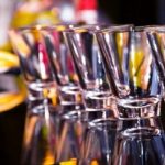 Dünyanın en iyi 50 barı listesi yenilendi Uçuş Öncesi Alkol Tüketimi Tehlikeli: Uzmanlar Havaalanında İçki İçmeye Karşı Uyarıyor