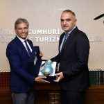 Turizm Bakanı Ersoy’un Yeni Döneminde TÜRSAB İlişkileri: Beklentiler ve Olası Senaryolar Turizm Bakanı Ersoy'un Yeni Döneminde TÜRSAB İlişkileri: Beklentiler ve Olası Senaryolar