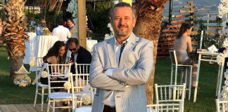 Turist Rehberi Ara ile rehberinizi internetten bulun Turist Rehberi Ara