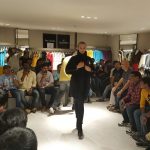 Hintli turistlere özel defile