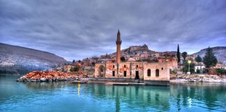 Turistlerin gastronomi turizmine bakışını ortaya koyan anket