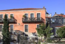 Ünlü mizah ustasından Urla’ya ekolojik butik otel