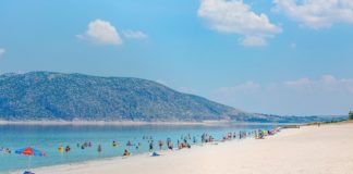 Salda Gölü kıyısında turizm faaliyetlerine imar izni verilmedi