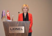 Müberra Eresin: Bazı fuarlarda Türk bayrağının dalgalanması çok önemli!