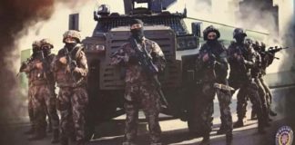 “Sizi böyle posterle karşılayan ülkeye tatile gider misiniz?”