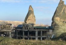 Peribacaları’ndaki otelin inşaatına kim izin verdi?