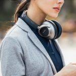 Gürültü önleyici kulaklıklar, seyahatlerin vazgeçilmezi oldu