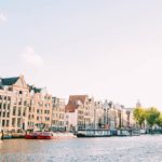 Yolcu gemilerinin şehrin merkezine demirlemesini yasakladı Yolcu gemilerinin şehrin merkezine demirlemesini yasakladı