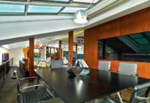 W Istanbul Studios toplantı ve eğlencenin buluşma noktası