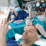 Saç ekimi merkezlerine yeni standart getirildi Saç ekimi merkezlerine yeni standart