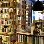 İstanbul’un kitap durakları, bekleme yapmak serbest Minoa Kitapevi. Foto:Hokkadan.com