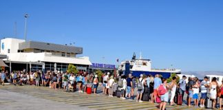 Yerli turist 3 günlük tatili Yunan adalarında geçirdi