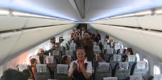 Corendon Airlines Altın Portakal misafirlerini sürprizlerle ağırladı