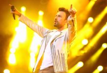 Megastar Tarkan yılbaşı gecesi Kıbrıs Elexus Hotel sahnesinde