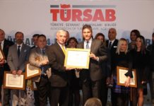 Firuz Bağlıkaya ve ekibi mazbatalarını aldı