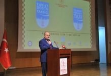 Turist dostu taksiciler geliyor